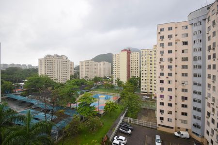 Vista da Sala de apartamento para alugar com 2 quartos, 50m² em Camorim, Rio de Janeiro