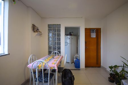 Sala de apartamento para alugar com 2 quartos, 50m² em Camorim, Rio de Janeiro