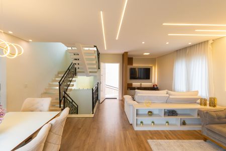 Sala de casa de condomínio para alugar com 4 quartos, 240m² em Vila Albertina, São Paulo