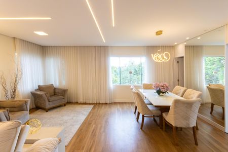 Sala de casa de condomínio para alugar com 4 quartos, 240m² em Vila Albertina, São Paulo