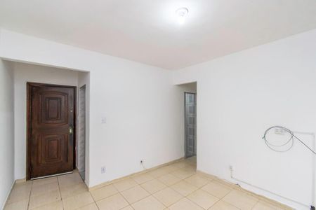 Sala de apartamento para alugar com 2 quartos, 50m² em Parada de Lucas, Rio de Janeiro