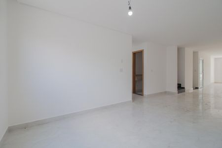 Sala de casa para alugar com 3 quartos, 250m² em Parque Sao Vicente, Mauá