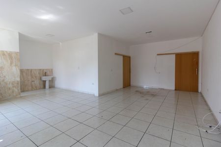 Casa para alugar com 2 quartos, 350m² em Vila das Palmeiras, Guarulhos