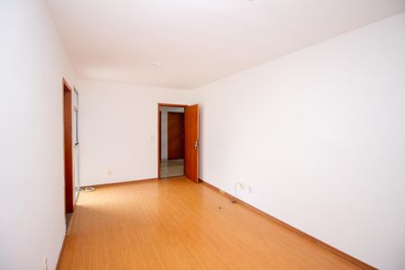 Sala de apartamento à venda com 3 quartos, 66m² em Cabral, Contagem