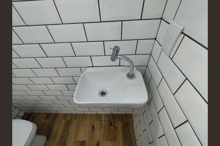 Banheiro - torneira de apartamento para alugar com 1 quarto, 43m² em Jardim Vergueiro, São Paulo