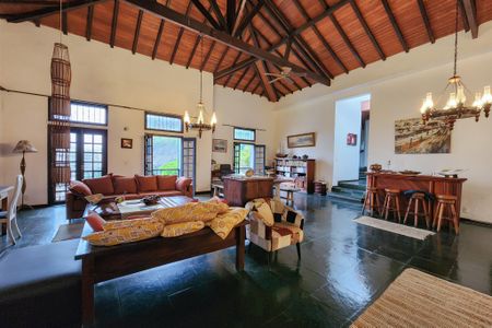 Sala de casa à venda com 3 quartos, 250m² em Catete, Rio de Janeiro