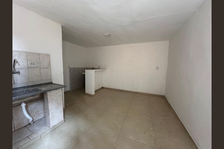 Sala/Cozinha de casa para alugar com 1 quarto, 70m² em Jardim Silveira, Barueri
