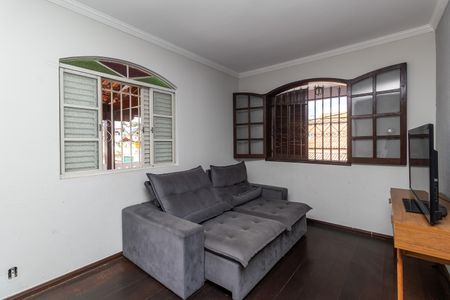 Sala 1 de casa à venda com 4 quartos, 300m² em São Salvador, Belo Horizonte