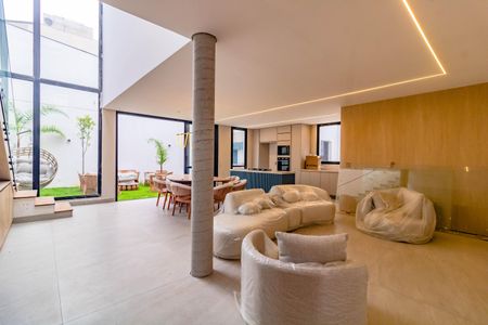 Casa de Condomínio para alugar com 4 quartos, 310m² em Jardim Prudência, São Paulo