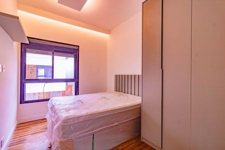 Casa de Condomínio para alugar com 4 quartos, 310m² em Jardim Prudência, São Paulo