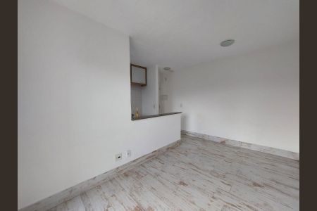 Sala de apartamento para alugar com 2 quartos, 55m² em Chácara Granja Velha, Cotia