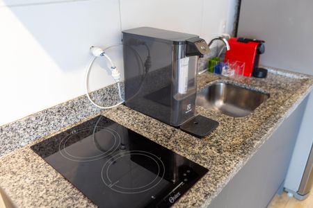 Cozinha Coocktop de kitnet/studio para alugar com 1 quarto, 23m² em Butantã, São Paulo