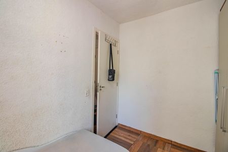 Quarto 2 de apartamento para alugar com 2 quartos, 60m² em Mário Quintana, Porto Alegre