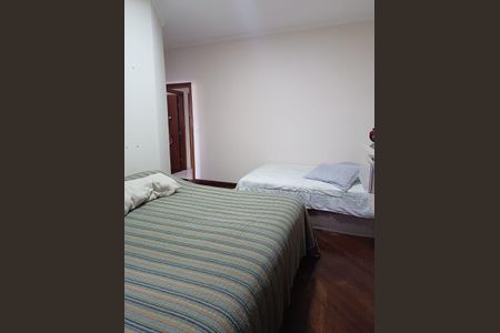 Quarto de casa para alugar com 4 quartos, 400m² em Jardim Rosana, Guarulhos