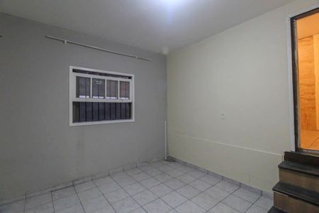 Quarto 1 de casa para alugar com 2 quartos, 125m² em Parque Santa Madalena, São Paulo