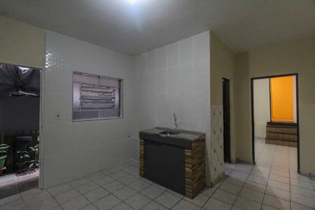 Sala/Cozinha de casa para alugar com 2 quartos, 125m² em Parque Santa Madalena, São Paulo