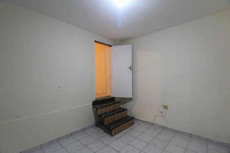 Quarto 1 de casa para alugar com 2 quartos, 125m² em Parque Santa Madalena, São Paulo