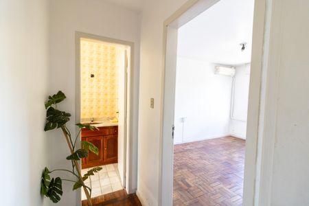 Corredor de apartamento à venda com 2 quartos, 52m² em Glória, Porto Alegre