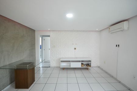 Sala de casa para alugar com 3 quartos, 86m² em Prata, Nova Iguaçu