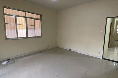 Sala de casa para alugar com 4 quartos, 160m² em Jardim Vinte E Cinco de Agosto, Duque de Caxias