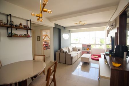 Sala de apartamento à venda com 2 quartos, 57m² em Santana, Porto Alegre