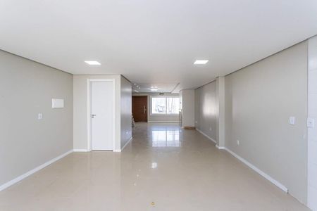 Sala / Cozinha de casa para alugar com 2 quartos, 80m² em Serraria, Porto Alegre