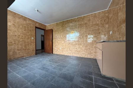 Casa para alugar com 4 quartos, 300m² em Caiçaras, Belo Horizonte