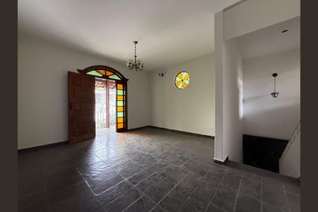 Casa para alugar com 4 quartos, 300m² em Caiçaras, Belo Horizonte