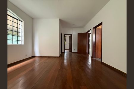 Casa para alugar com 4 quartos, 300m² em Caiçaras, Belo Horizonte