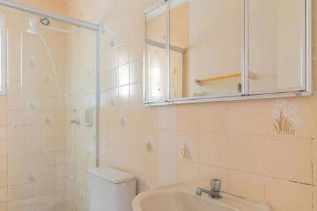 Banheiro de apartamento para alugar com 2 quartos, 50m² em Centro, Viamão