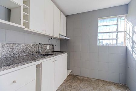 Cozinha de apartamento para alugar com 2 quartos, 48m² em Centro, Viamão