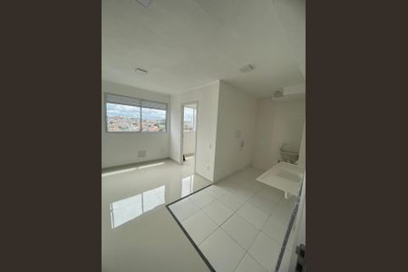 Cozinha de apartamento para alugar com 2 quartos, 38m² em Vila Pereira Cerca, São Paulo