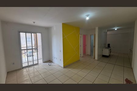 Sala de apartamento para alugar com 2 quartos, 54m² em Jardim Santa Cristina, Santo André