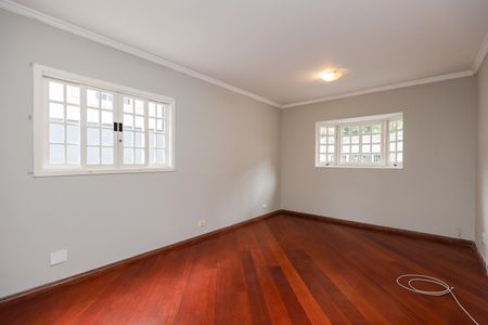 Sala de casa à venda com 3 quartos, 125m² em Paraíso do Morumbi, São Paulo