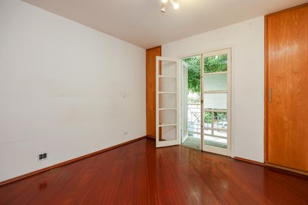 Suíte de casa à venda com 3 quartos, 125m² em Paraíso do Morumbi, São Paulo