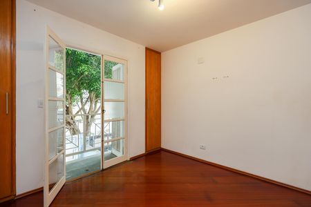 Suíte de casa à venda com 3 quartos, 125m² em Paraíso do Morumbi, São Paulo