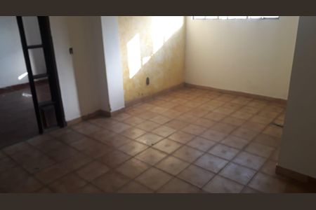 Casa para alugar com 2 quartos, 300m² em Centro, Mogi das Cruzes