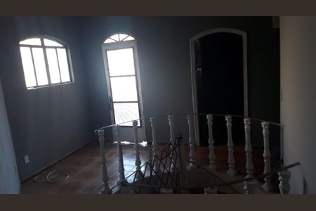 Casa para alugar com 2 quartos, 300m² em Centro, Mogi das Cruzes