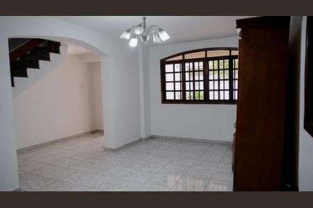 Sala de casa à venda com 4 quartos, 253m² em Vila Sirena, Guarulhos