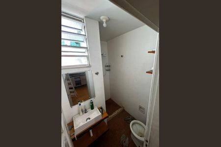 Banheiro de apartamento para alugar com 2 quartos, 70m² em Jardim Catarina, São Gonçalo