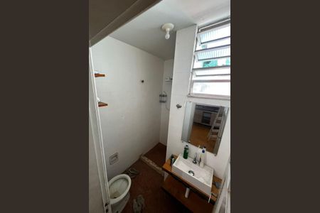 Banheiro de apartamento para alugar com 2 quartos, 70m² em Jardim Catarina, São Gonçalo