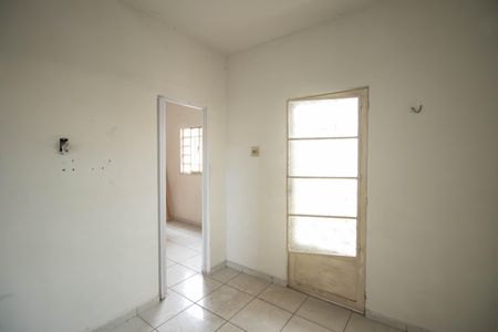 Sala de casa para alugar com 2 quartos, 50m² em Covanca, São Gonçalo