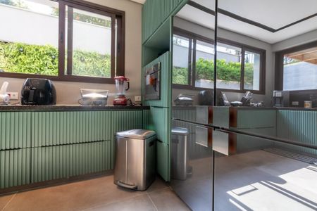 Casa de Condomínio à venda com 3 quartos, 860m² em Chácara Monte Alegre, São Paulo