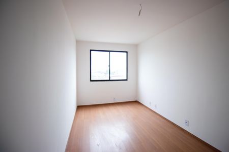 Suíte de apartamento à venda com 2 quartos, 55m² em Irajá, Rio de Janeiro