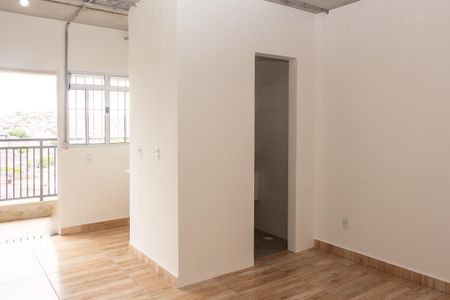 Quarto/Cozinha de kitnet/studio para alugar com 1 quarto, 20m² em Jardim Domitila, São Paulo