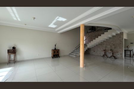 Casa para alugar com 3 quartos, 426m² em Loteamento Arboreto dos Jequitibas (sousas), Campinas
