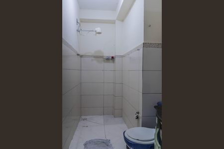 Banheiro de casa para alugar com 2 quartos, 75m² em Betânia, Belo Horizonte