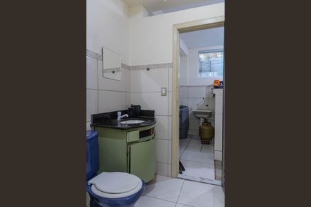 Banheiro de casa para alugar com 2 quartos, 75m² em Betânia, Belo Horizonte