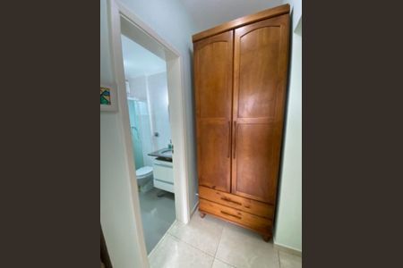 Banheiro de apartamento para alugar com 2 quartos, 85m² em Jardim Imperador, Praia Grande