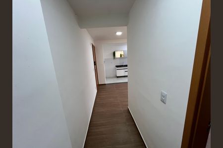 Corredor de apartamento para alugar com 1 quarto, 40m² em Vila Cosmopolita, São Paulo
